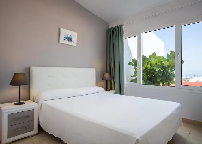 Haciendas Iv מלון אדחה