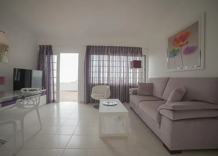 Haciendas Iv מלון אדחה