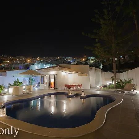 Haciendas Iv 酒店 阿德耶